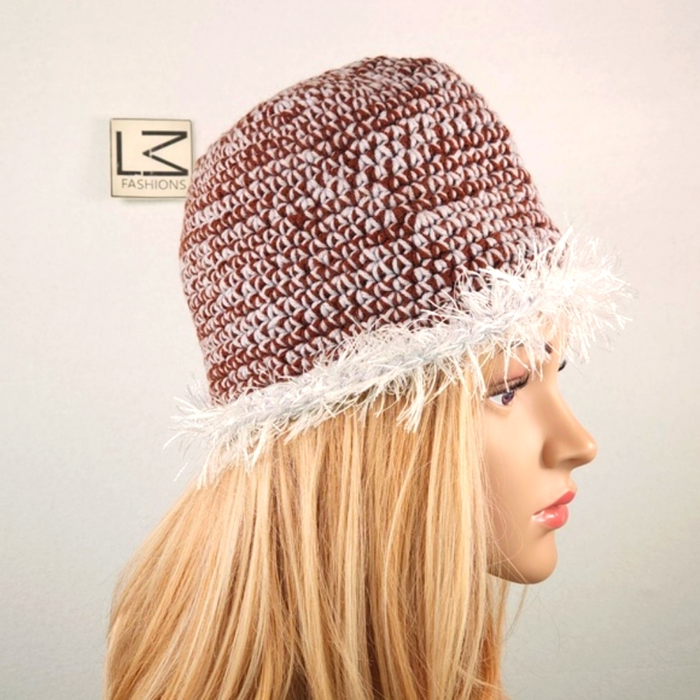 Hand knit woolen fringe hat OSFM - Picture 4 of 13